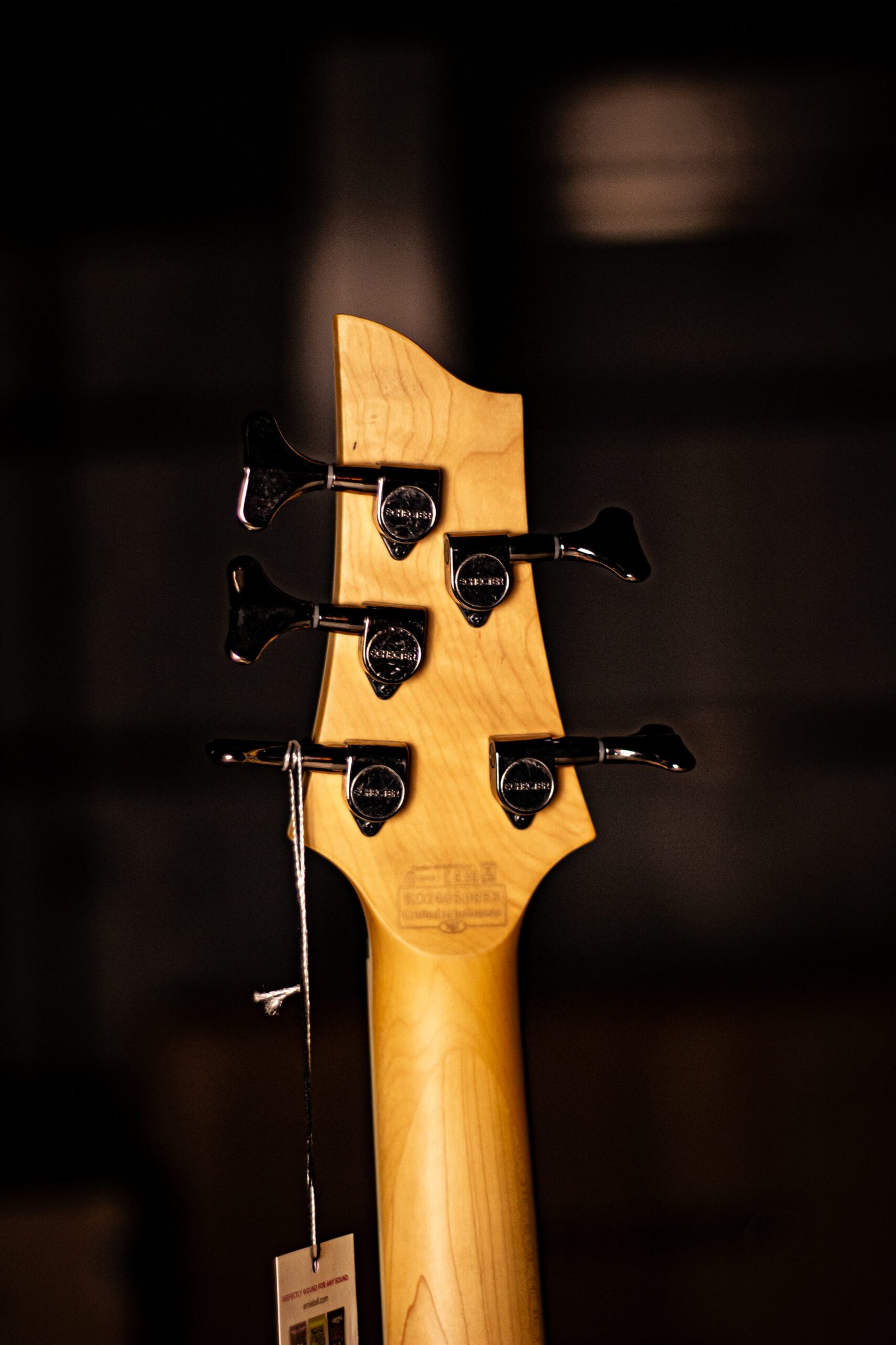 Contrabaixo Schecter Omen Extreme - 5C Black Cherry - Imagem 4