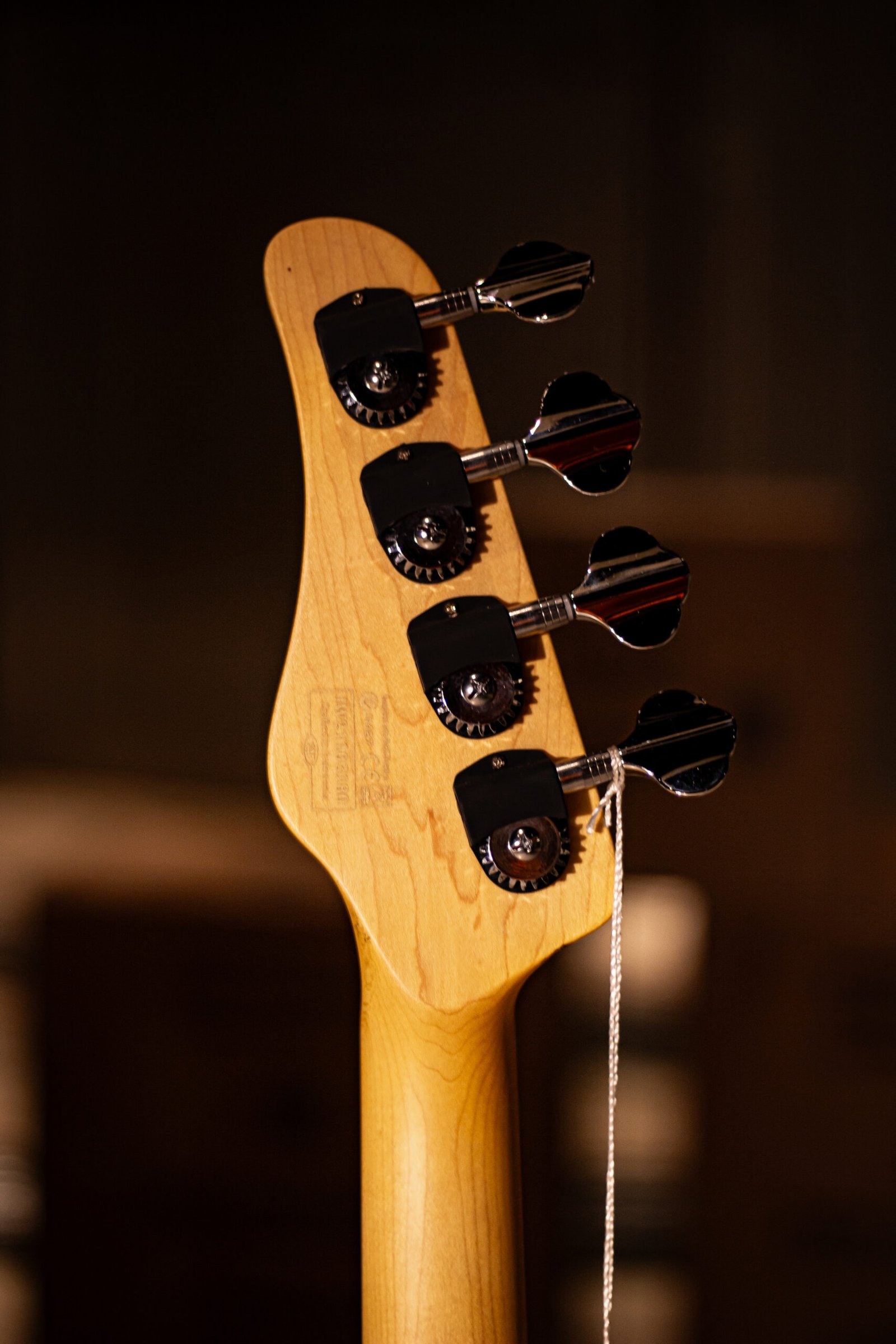 Contrabaixo Schecter CV - 4 4C Gloss 3 Tone Sunburst - Imagem 5