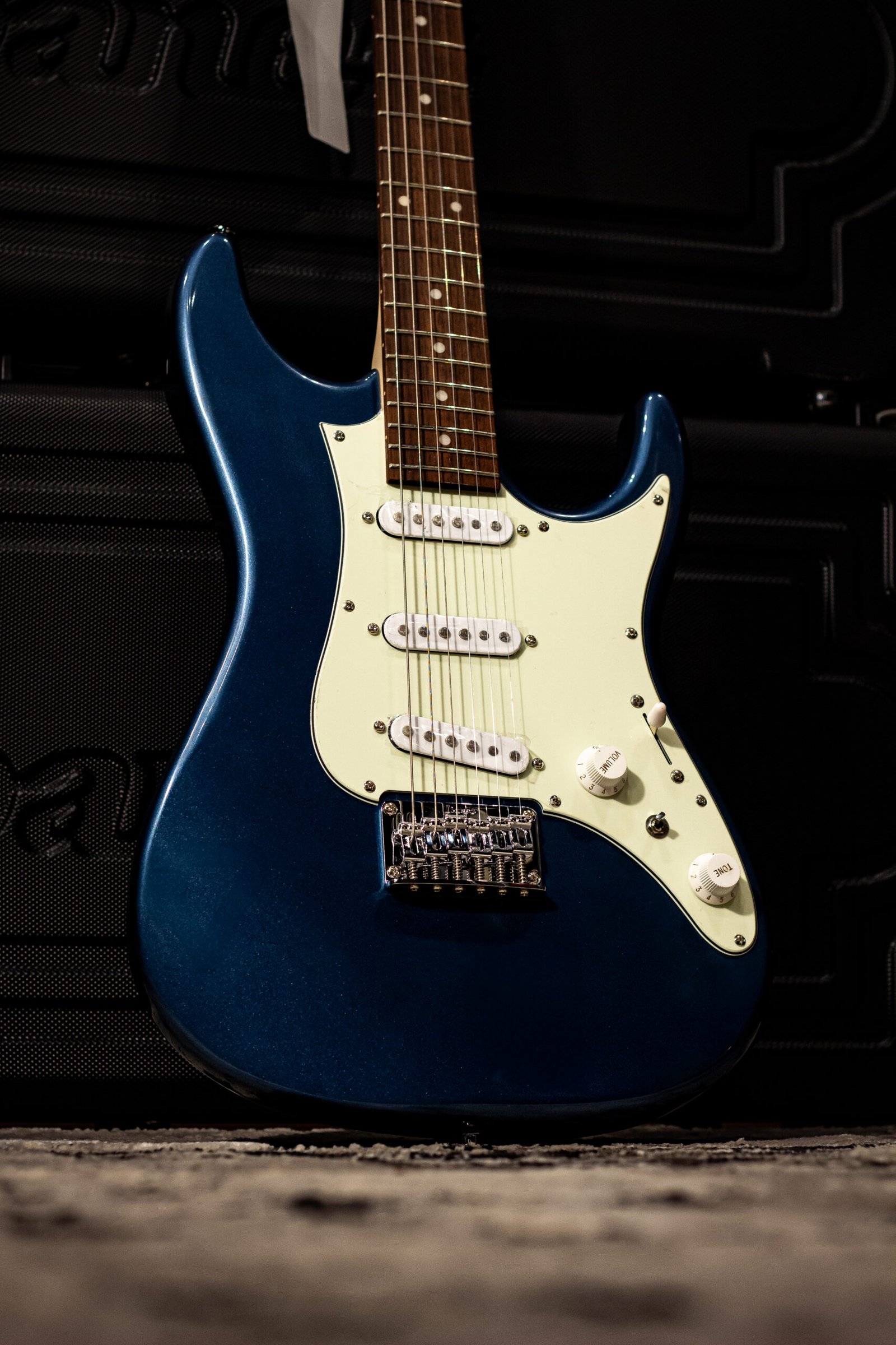 GUITARRA IBANEZ - AZES31 AOC - Imagem 2