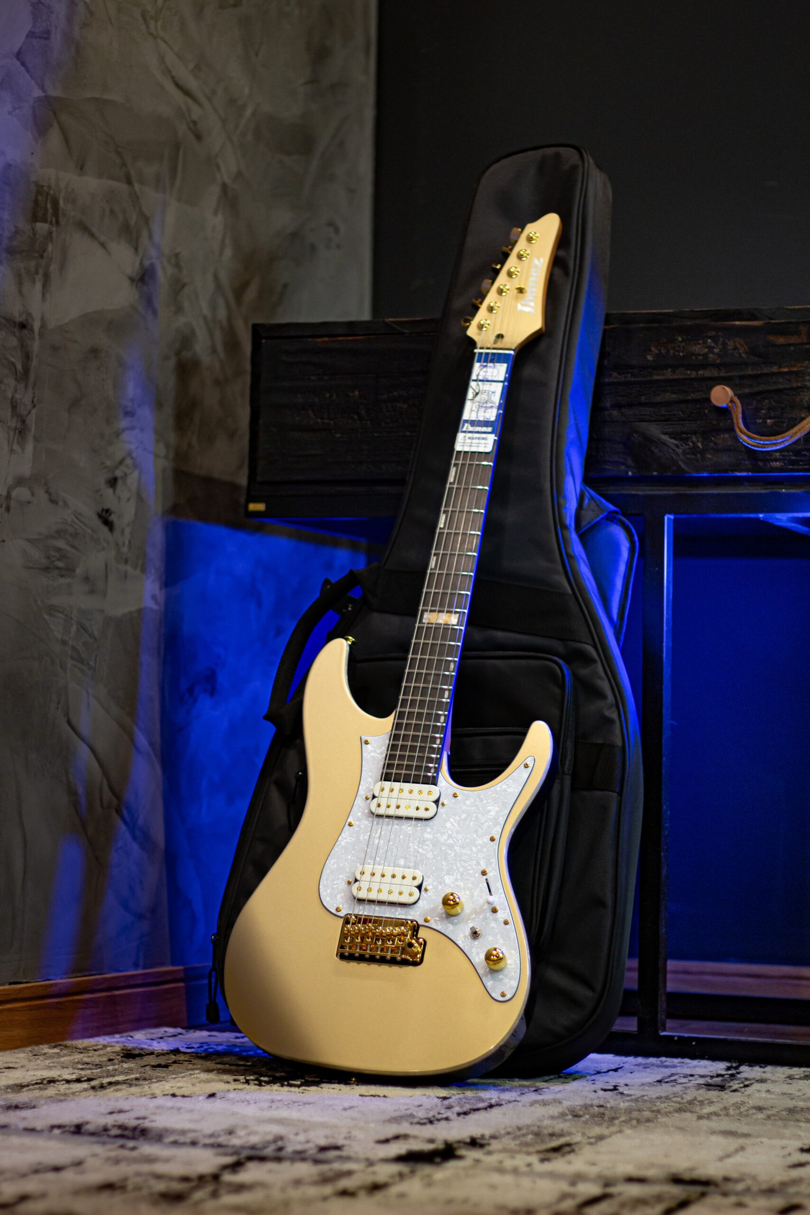 GUITARRA IBANEZ PREMIUM - Krys10 - Signature Scott LePage