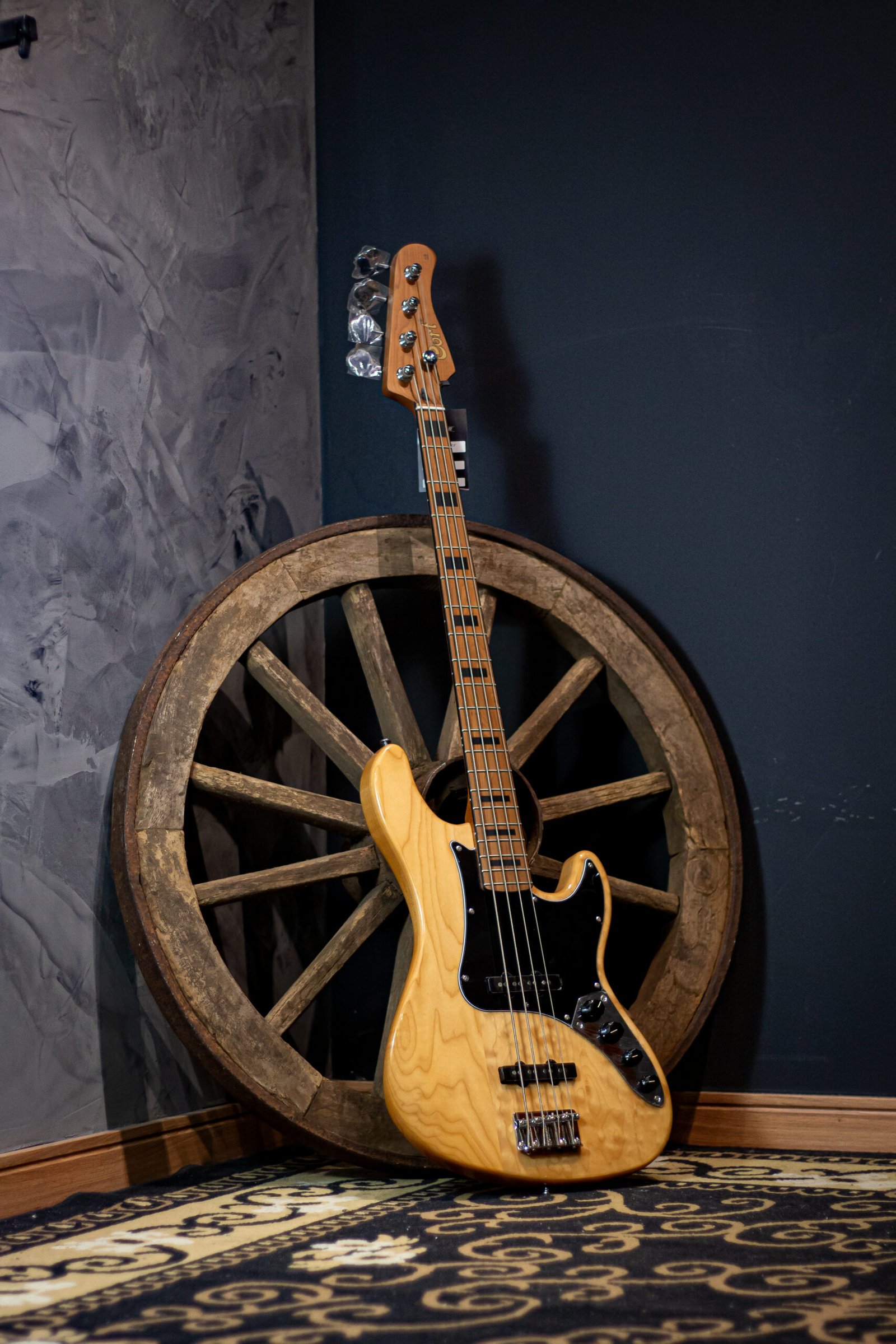 Contrabaixo CORT - GB64JJ Nat - Imagem 5