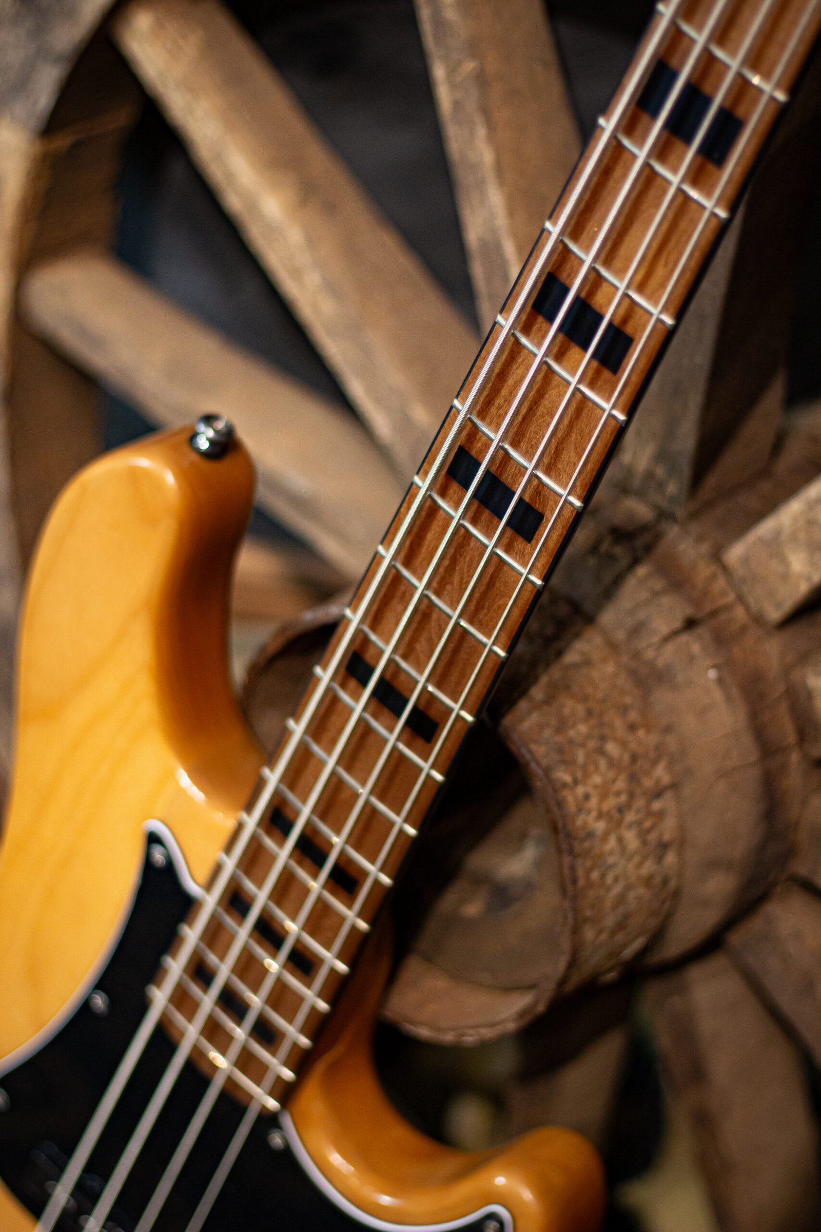 Contrabaixo CORT - GB64JJ Nat - Imagem 3