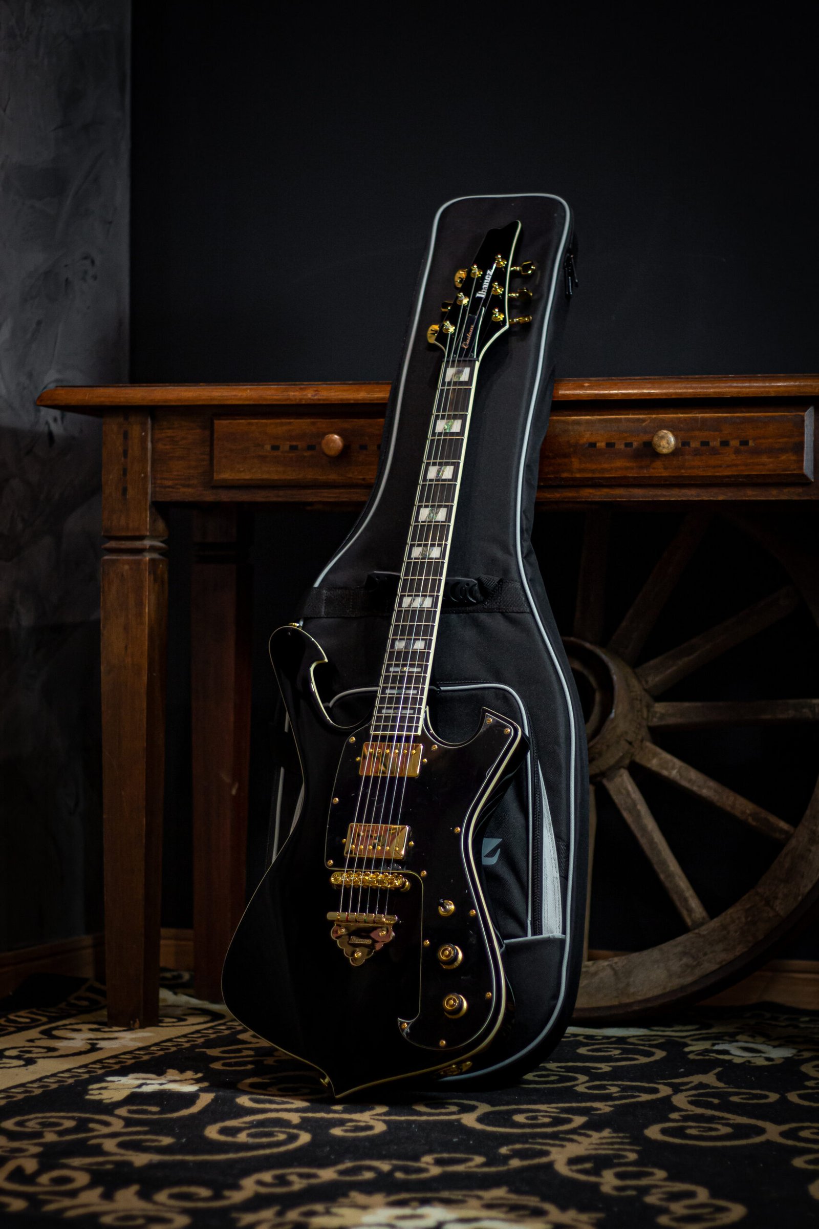 Ibanez FRM350 - BK - Signature Paul Gilbert - Imagem 4