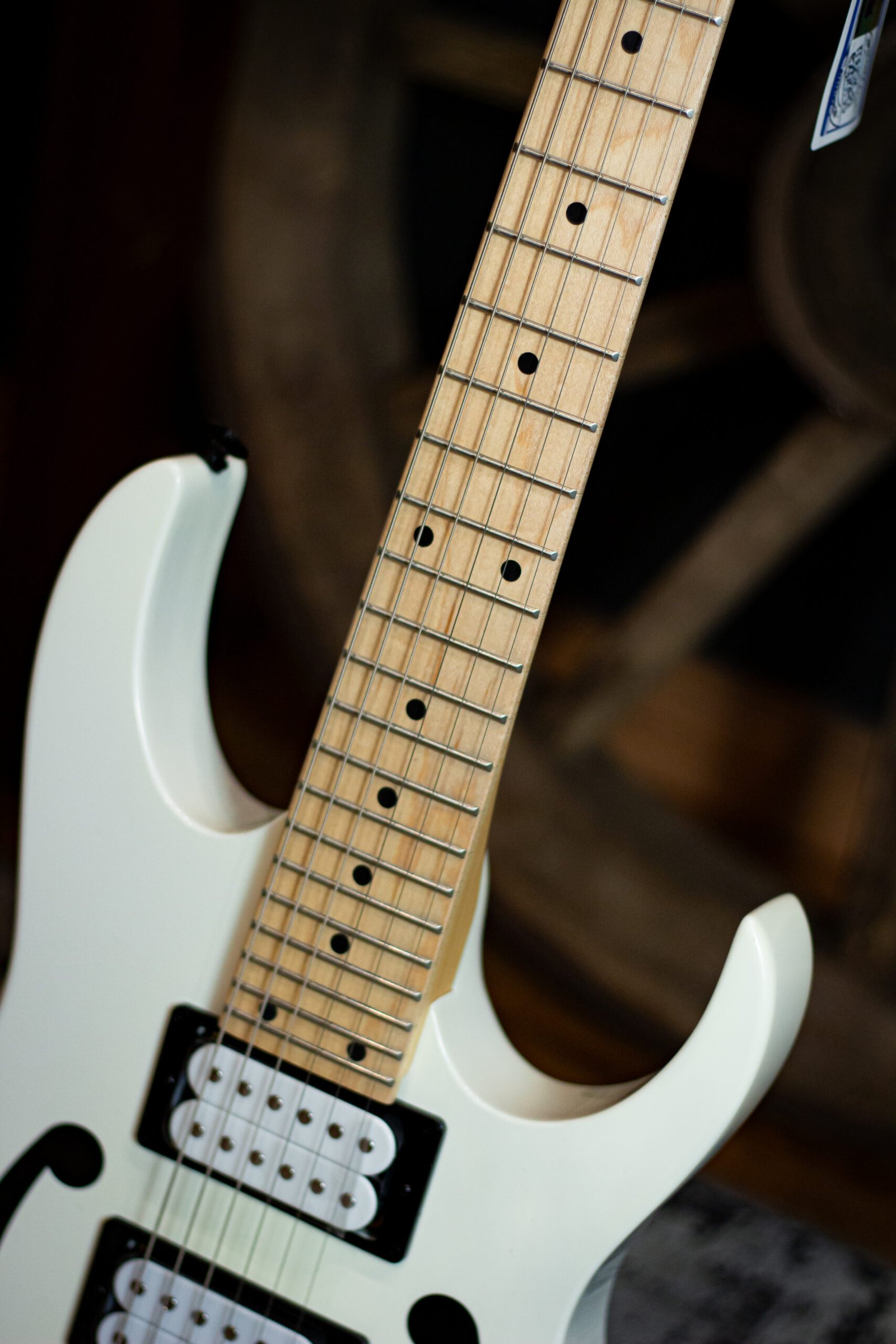 Ibanez PGM MIKRO PGMM31-WH - Signature Paul Gilbert - Imagem 3