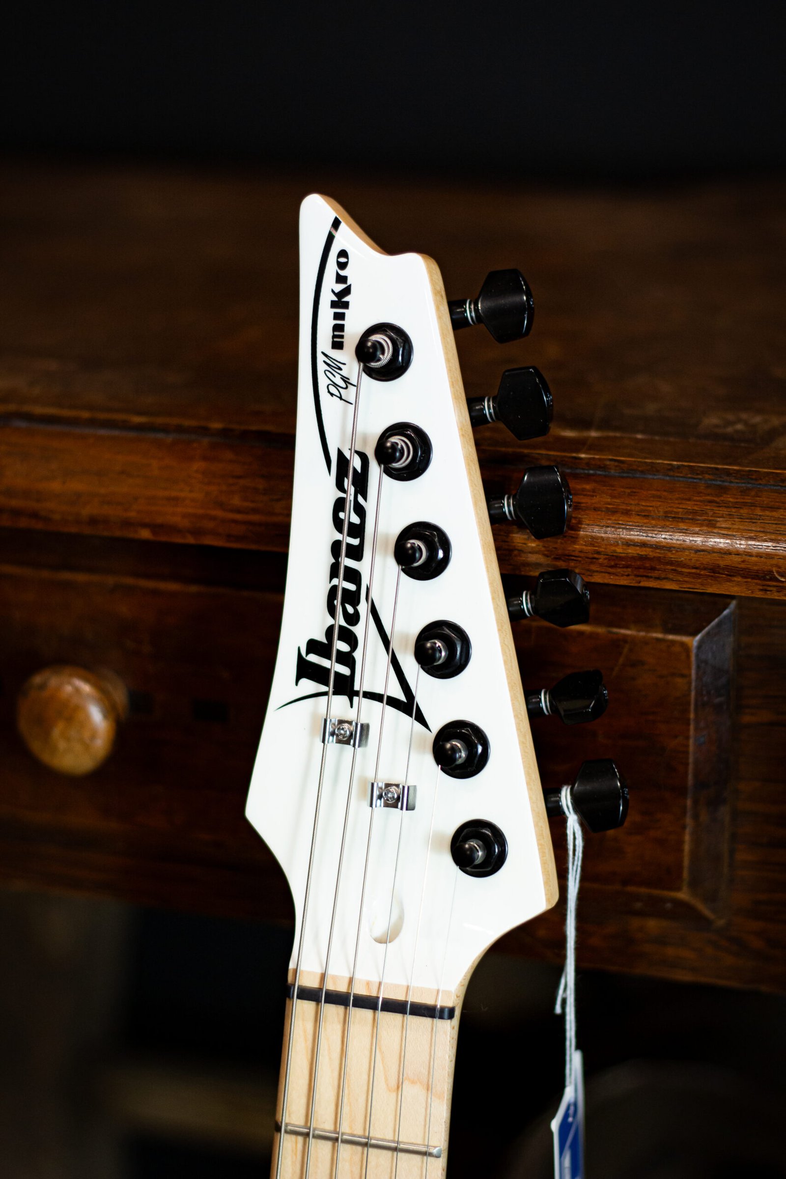 Ibanez PGM MIKRO PGMM31-WH - Signature Paul Gilbert - Imagem 8