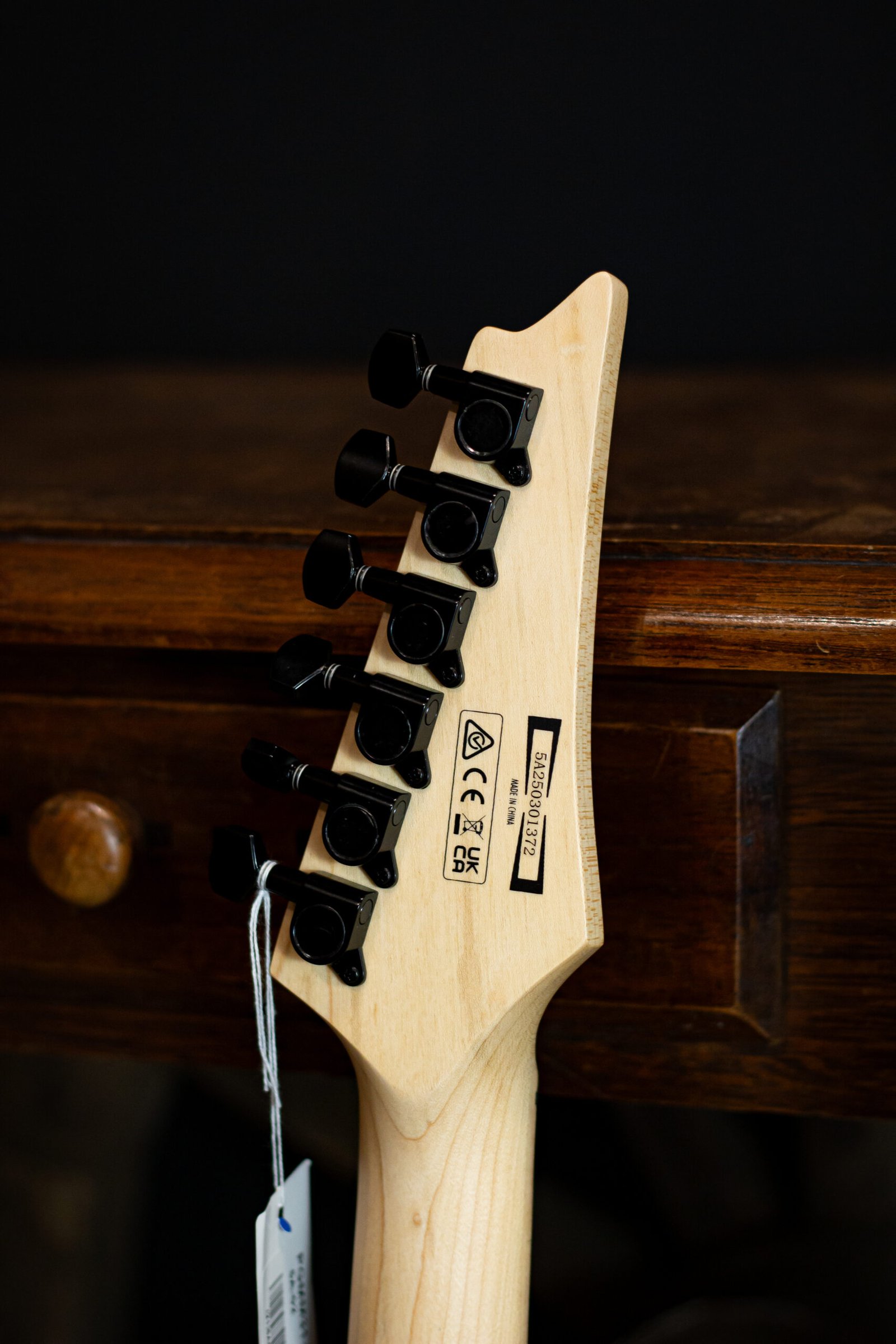 Ibanez PGM MIKRO PGMM31-WH - Signature Paul Gilbert - Imagem 7