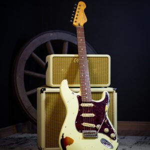 Vintage Icon V6MRVW STR - Destressed White On Sunburst