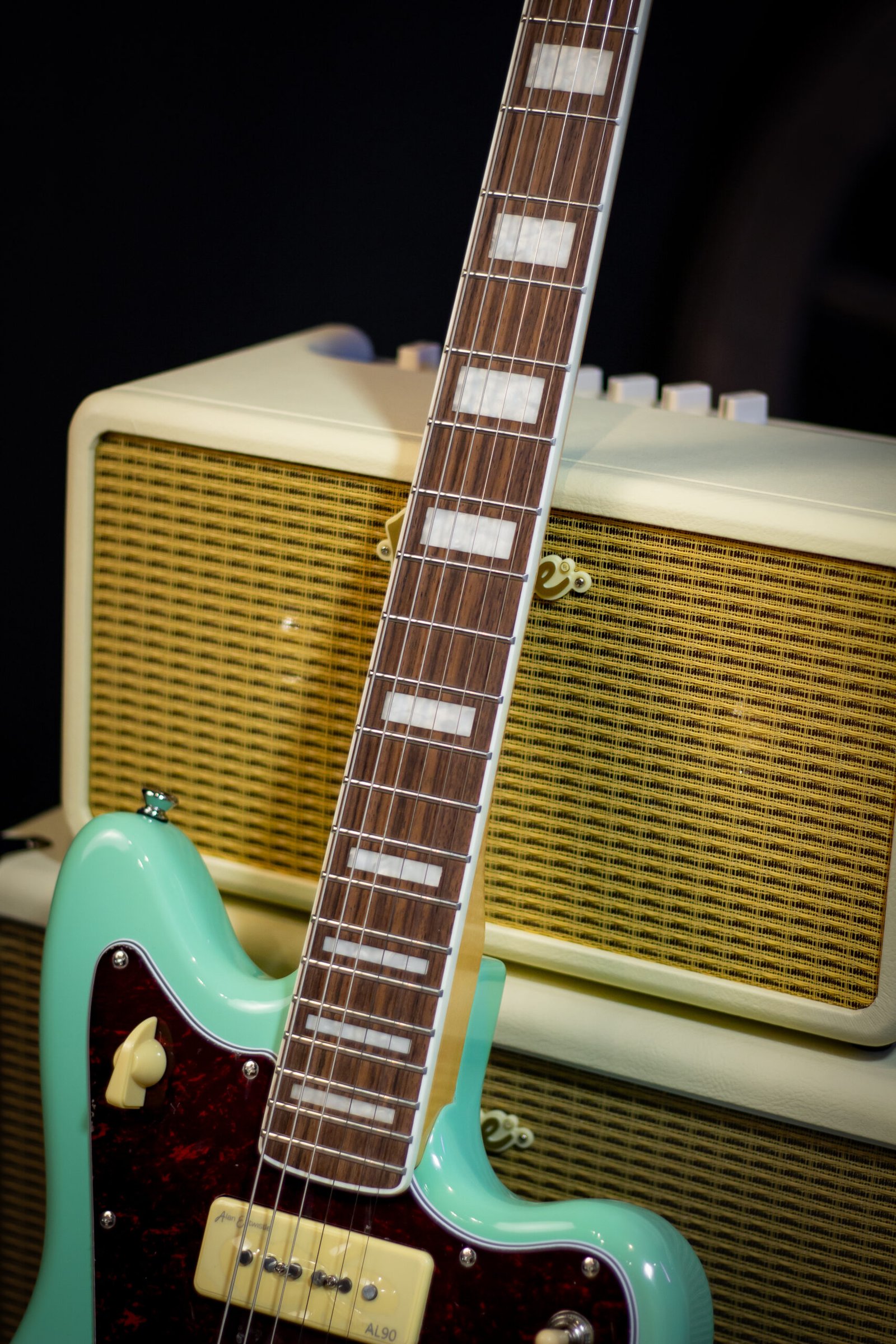 Vintage 30th Anniversary V65 com Vibrato - Ventura Green - Imagem 4