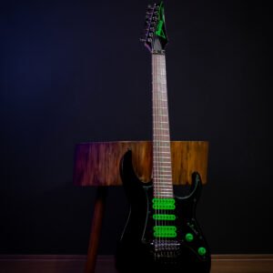 GUITARRA IBANEZ - 7C STEVE VAI UV70P-BK