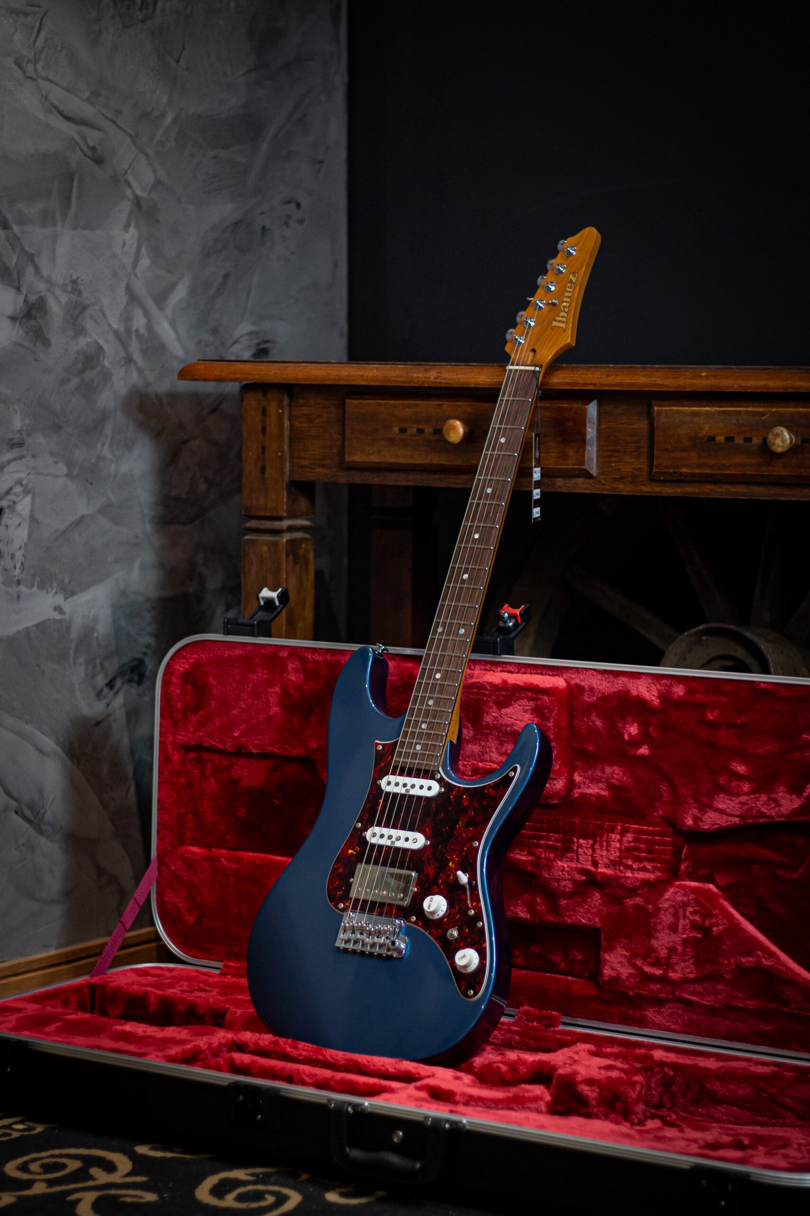 GUITARRA IBANEZ - AZ AZ2204N-PBM - Imagem 4