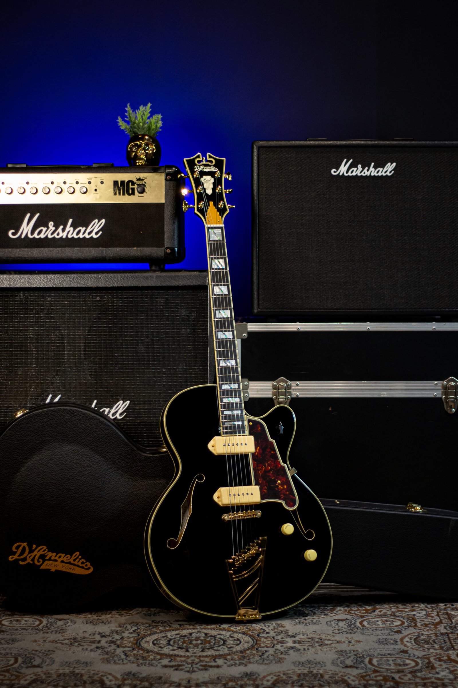 GUITARRA D'ANGELICO - Excel 59 Hollowbody - Solid Black - Imagem 3