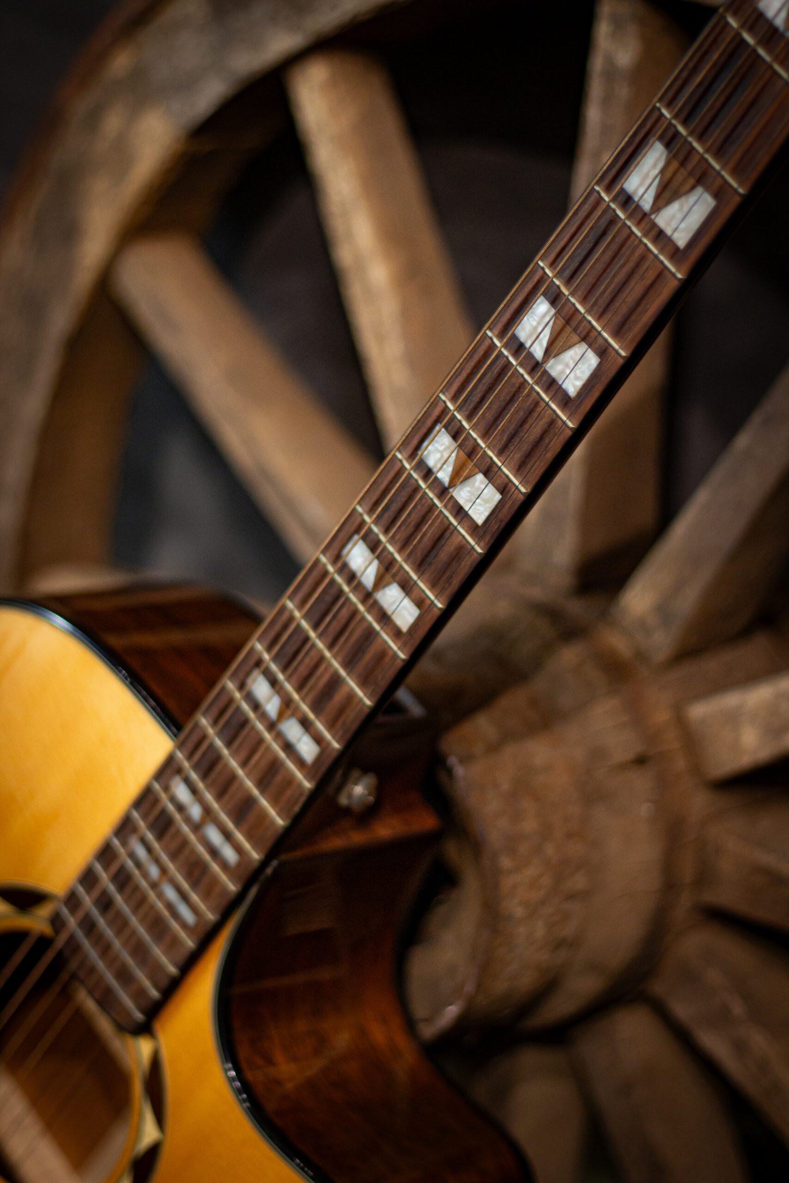 VIOLAO CRAFTER - G.AUDIT CUTWAY T/SOLID SPRUCE B/S MOGNO EQ PLATFORM NX GOLD ABLE G-620CE/N CRAFTER - Imagem 4