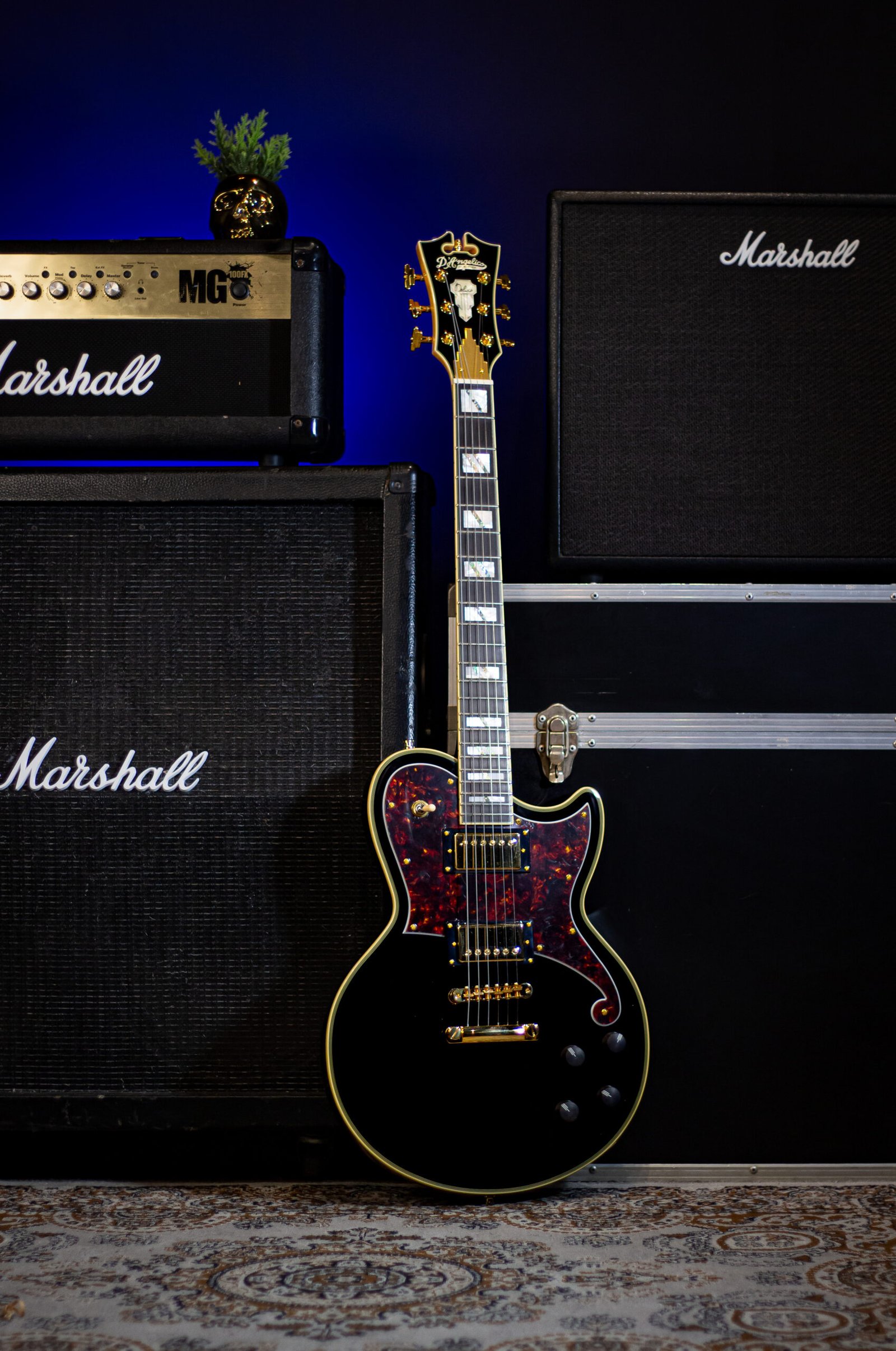 GUITARRA D'ANGELICO - Deluxe Atlantic - Solid Black - Imagem 2