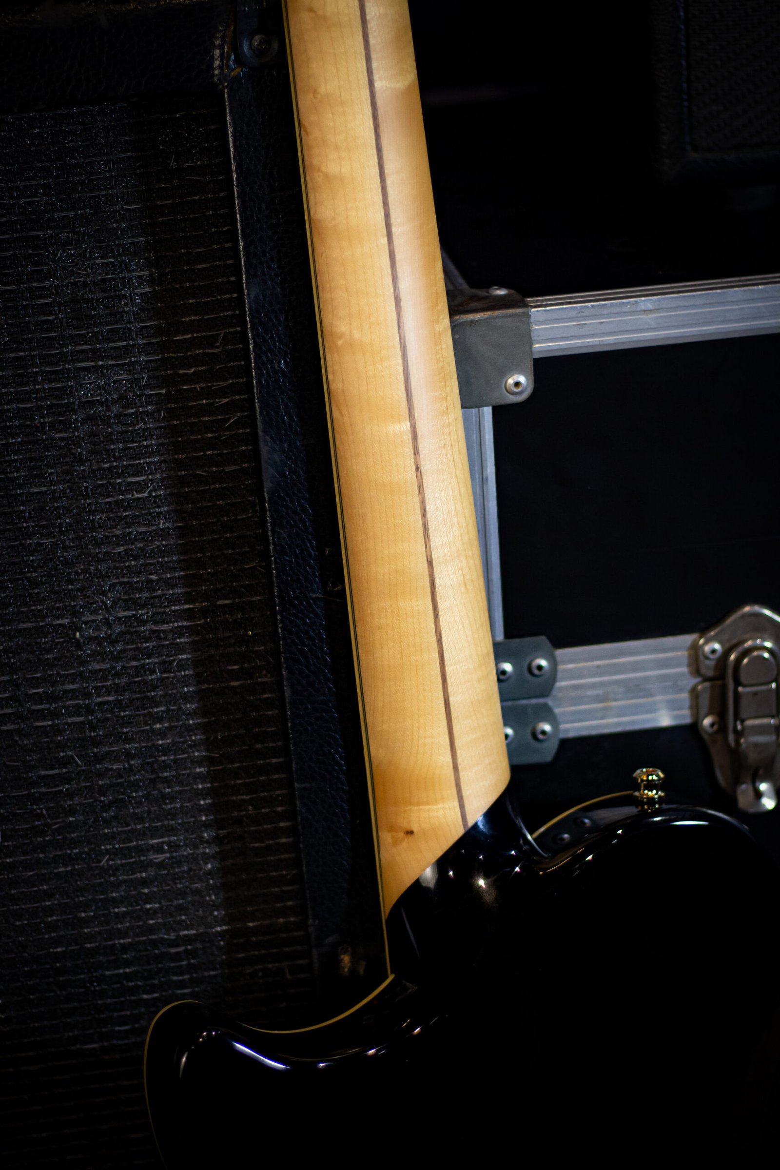 GUITARRA D'ANGELICO - Deluxe Atlantic - Solid Black - Imagem 7
