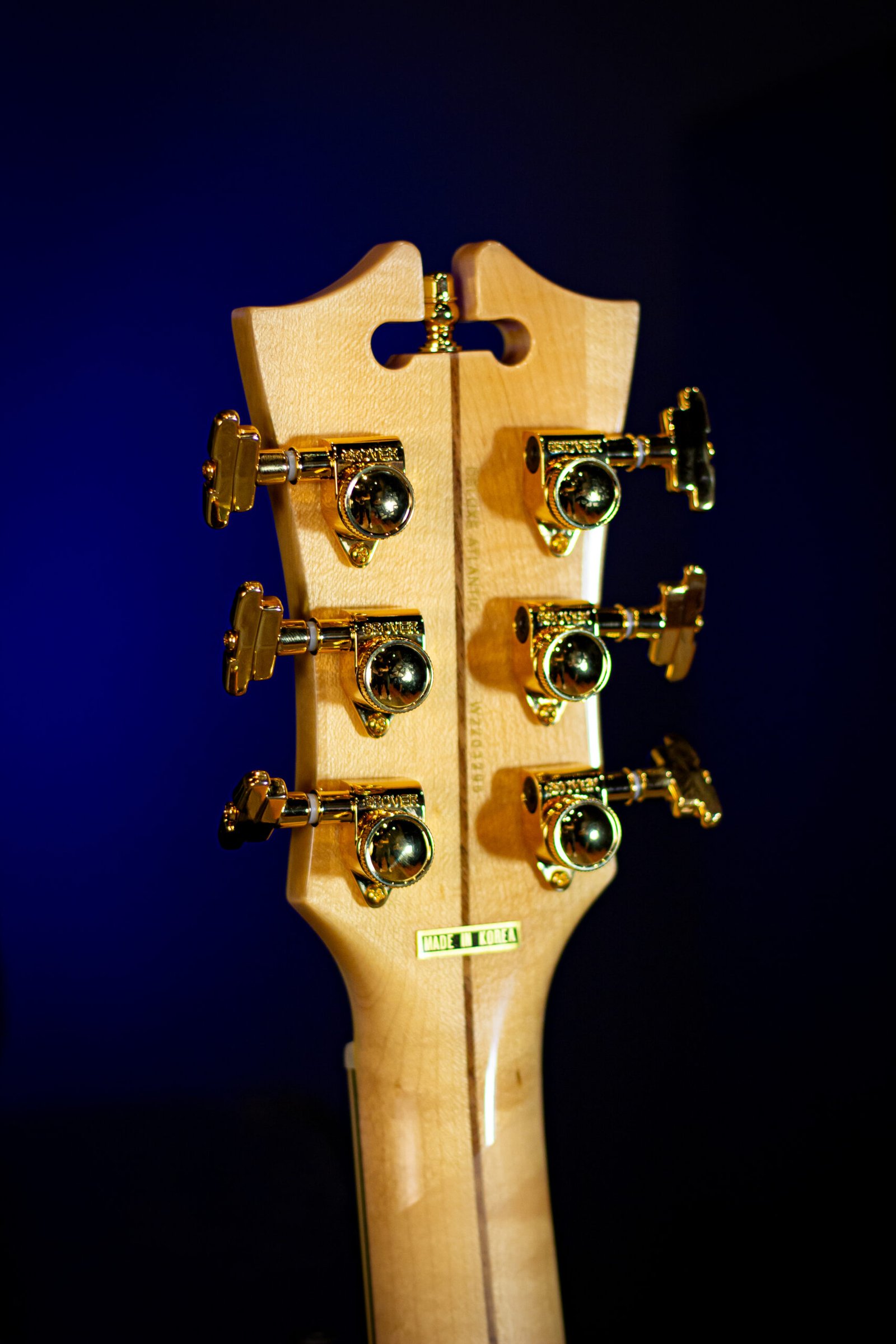 GUITARRA D'ANGELICO - Deluxe Atlantic - Solid Black - Imagem 6