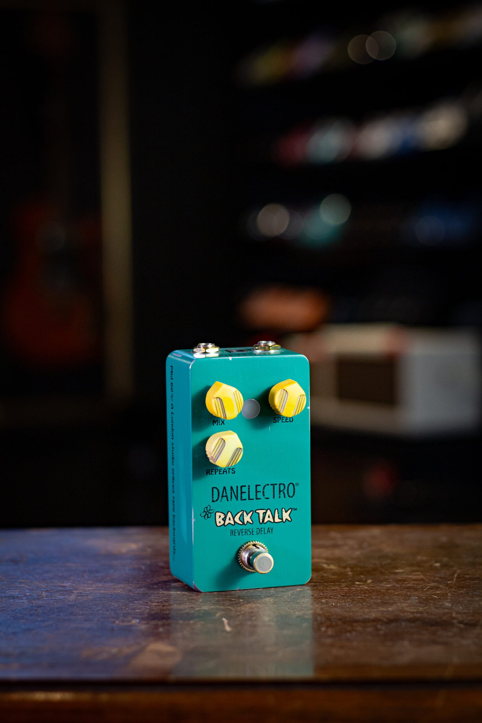 PEDAL DANELECTRO - BAC-1 BLACK TALK REVERSE DELAY