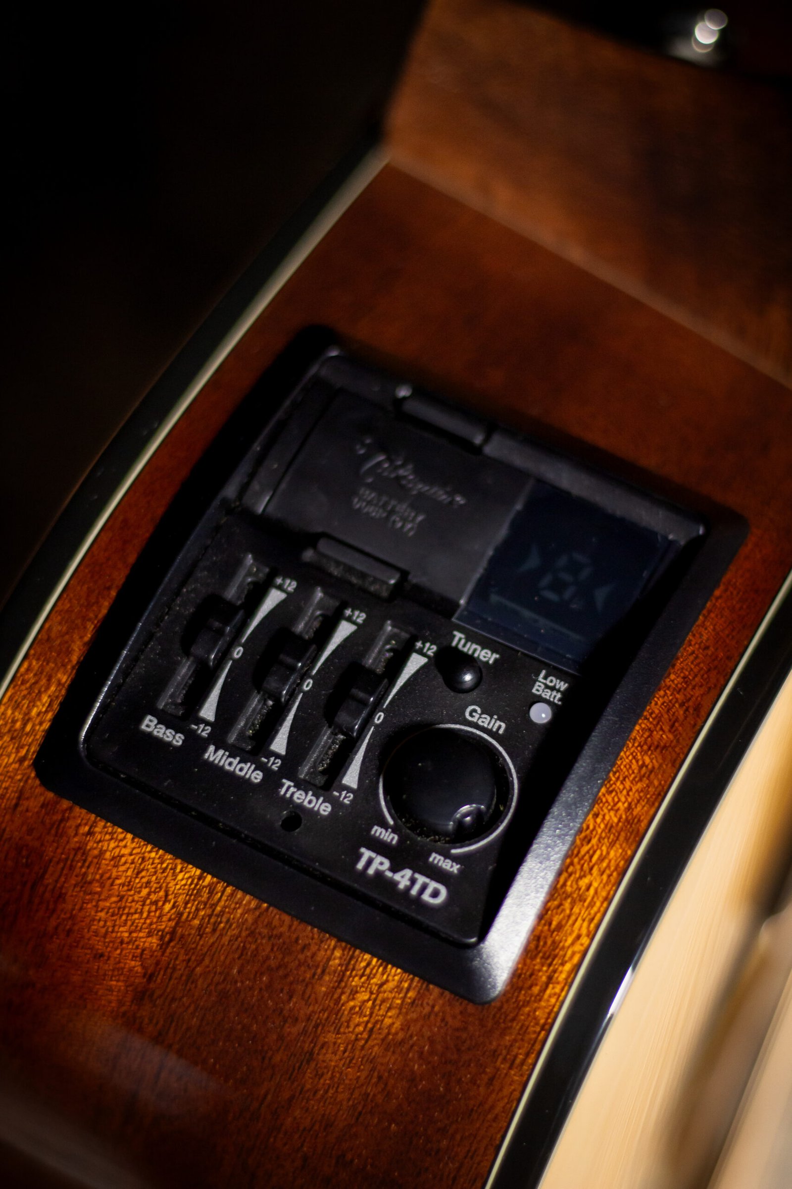 VIOLAO TAKAMINE - GD30CE N & TP4TD - Imagem 8