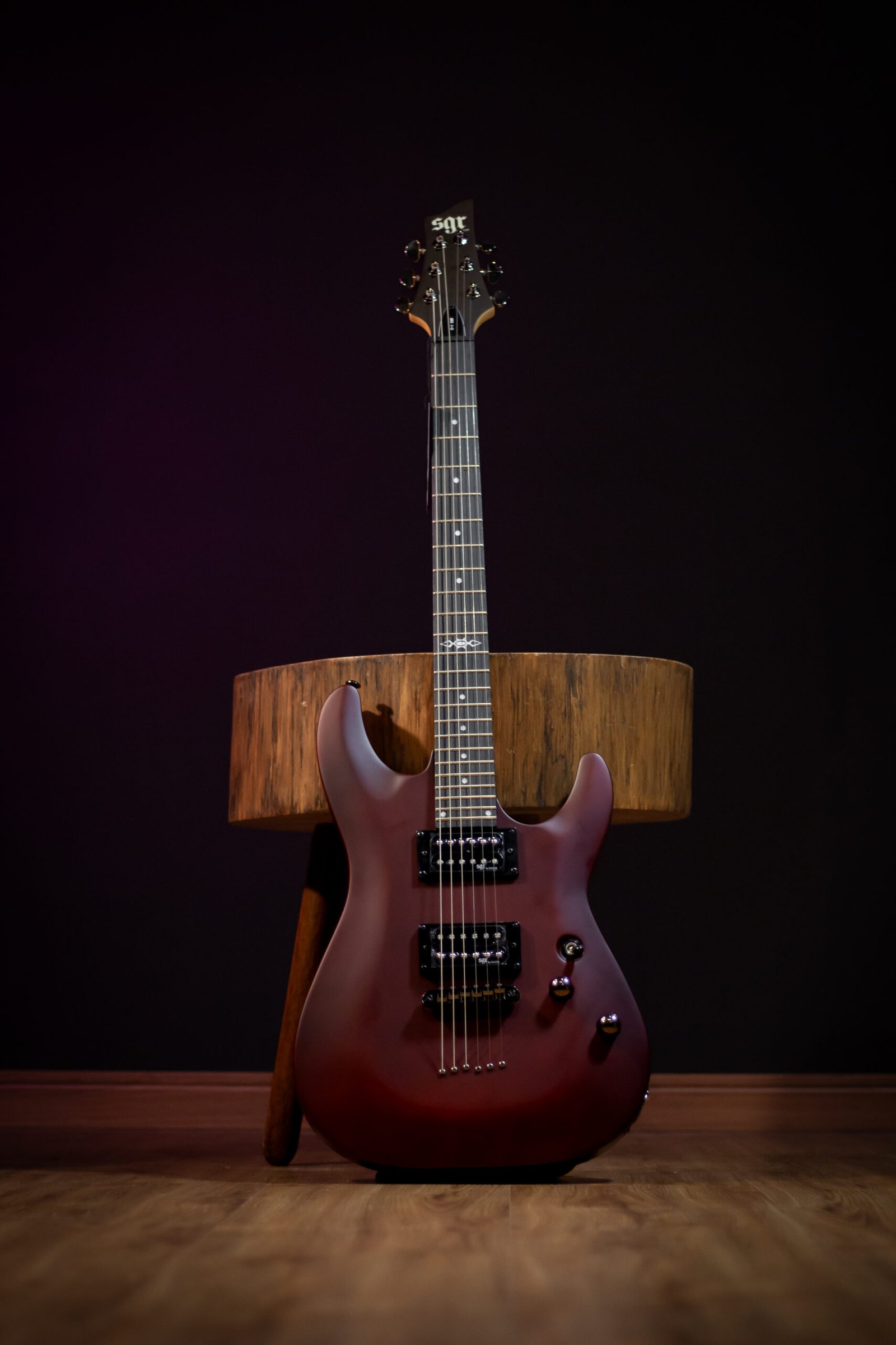 GUITARRA SCHECTER - SGR C-1 WALNUT SATIN