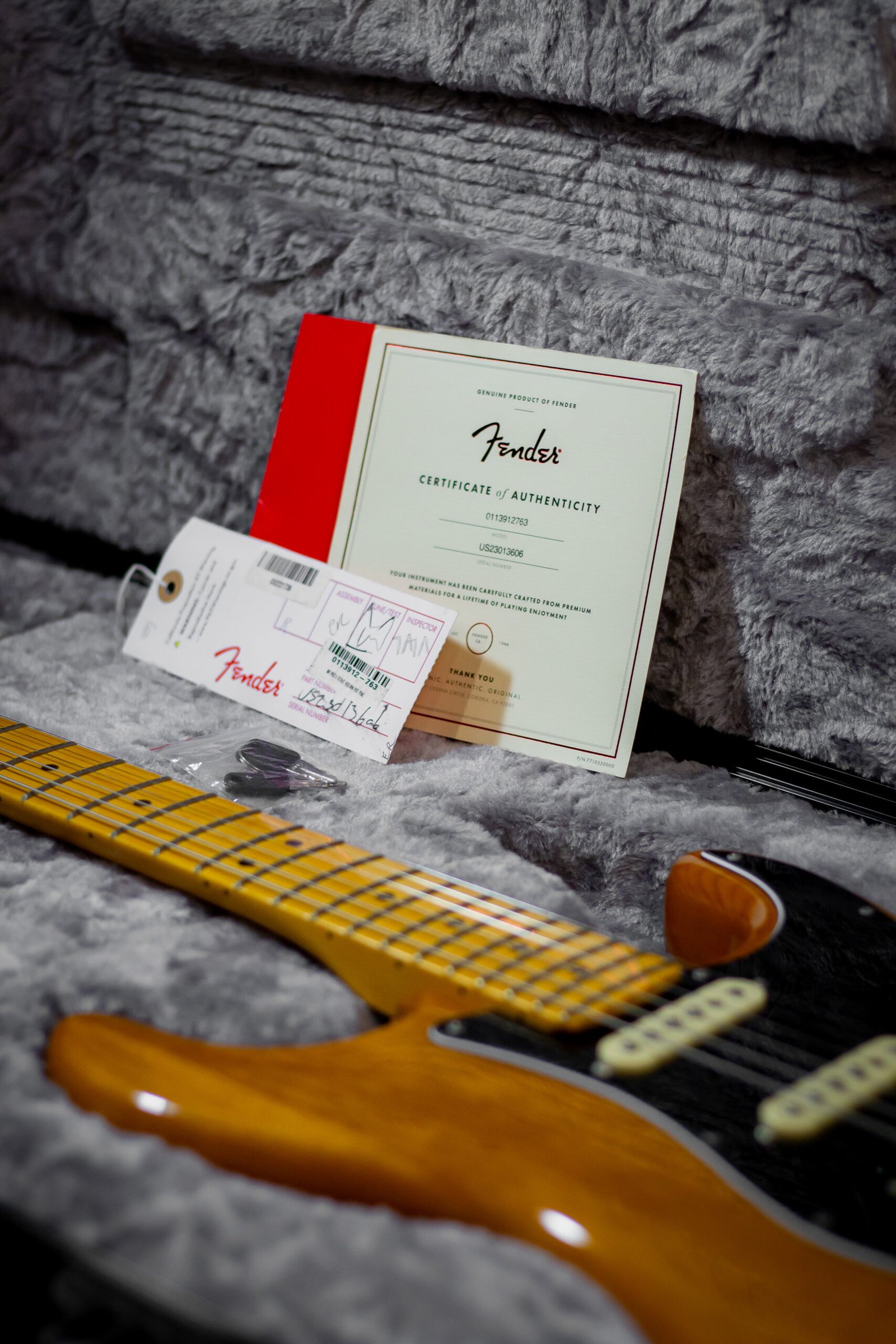 GUITARRA FENDER - AMERICAN PROFESSIONAL II STRATOCASTER NT - Imagem 9