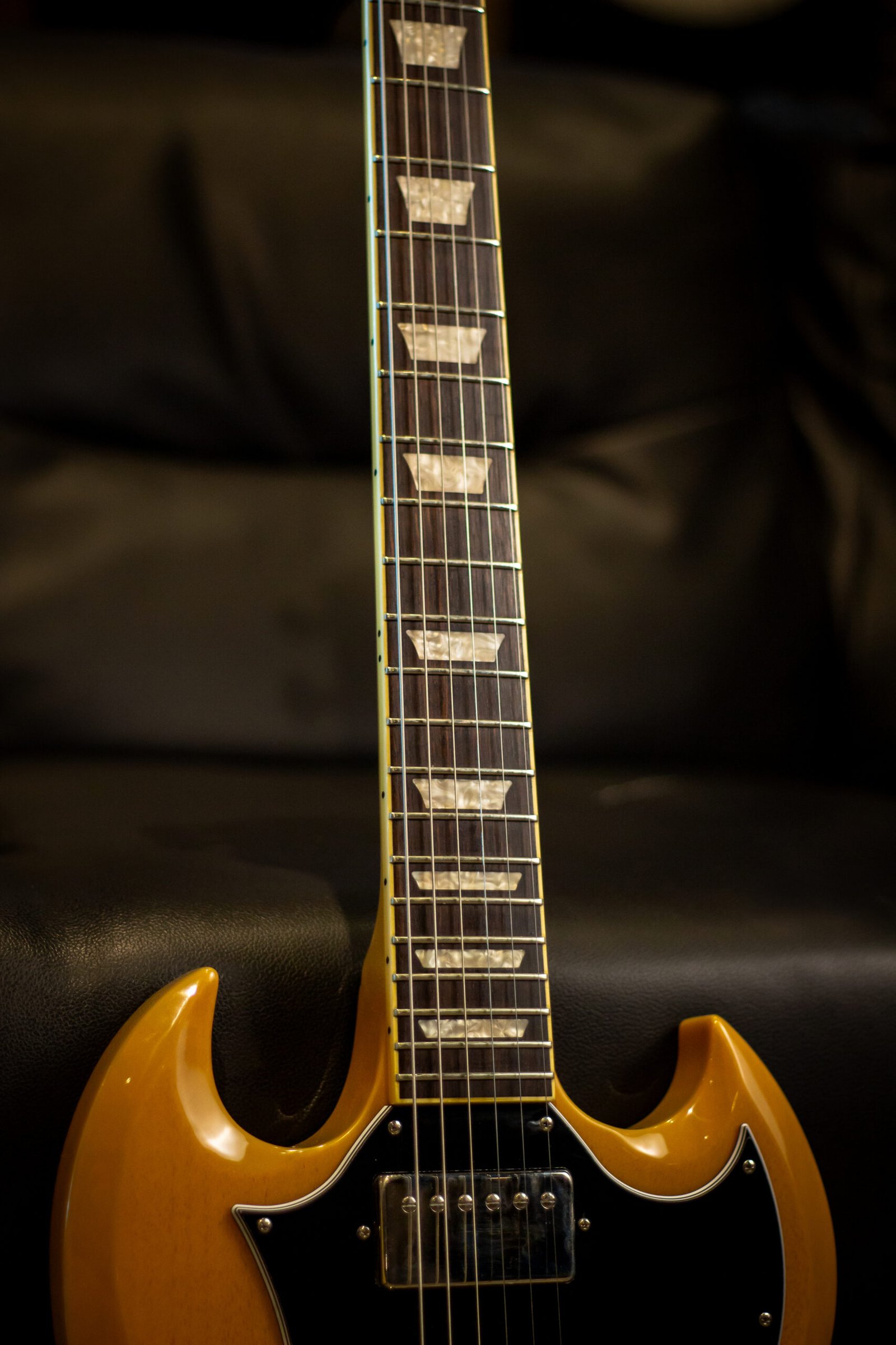 GUITARRA EPIPHONE - SG Standard (TV Yellow) - Imagem 3