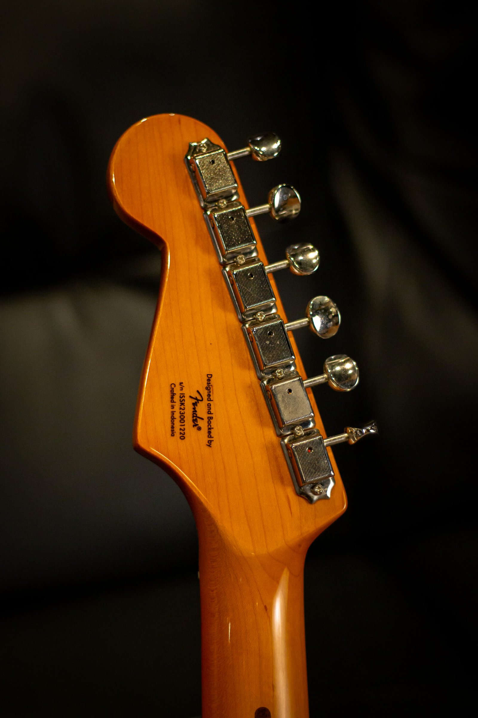 GUITARRA SQUIER - Classic Vibe Stratocaster 50s - Imagem 4